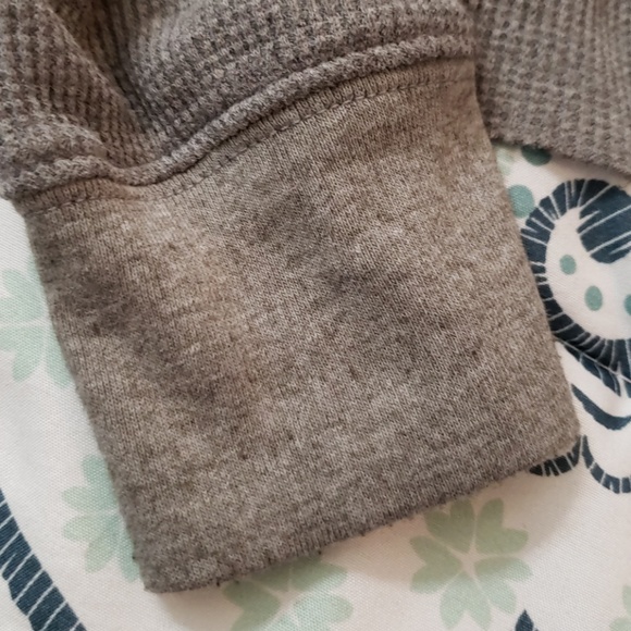 VS PINK THERMAL CROP TOP - Picture 3 of 4